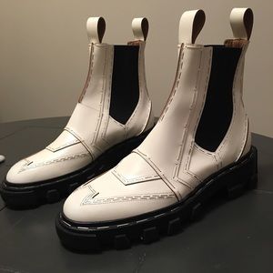 Authentic white Balenciaga Chelsea boots 38
